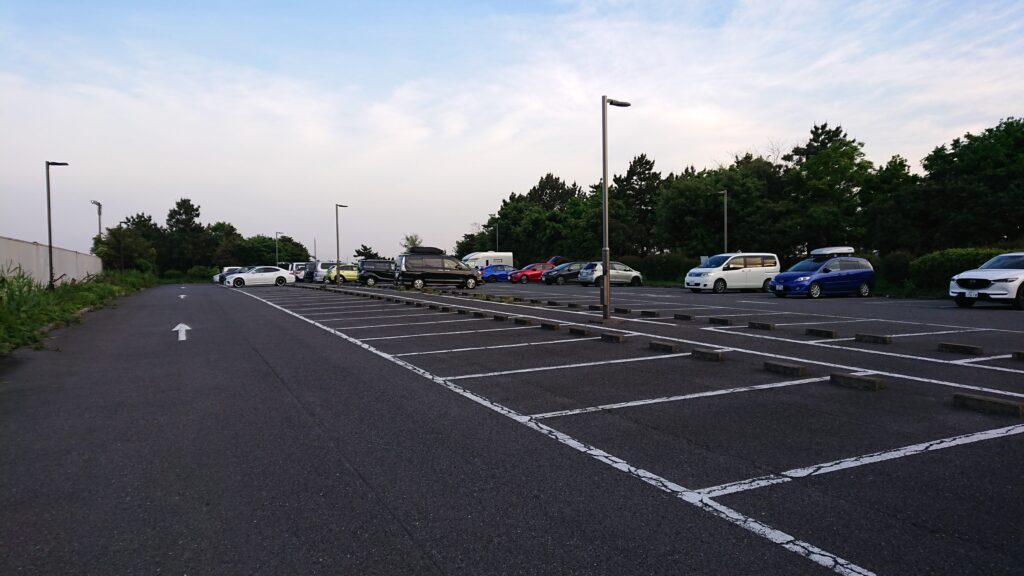 東扇島西公園の第二駐車場