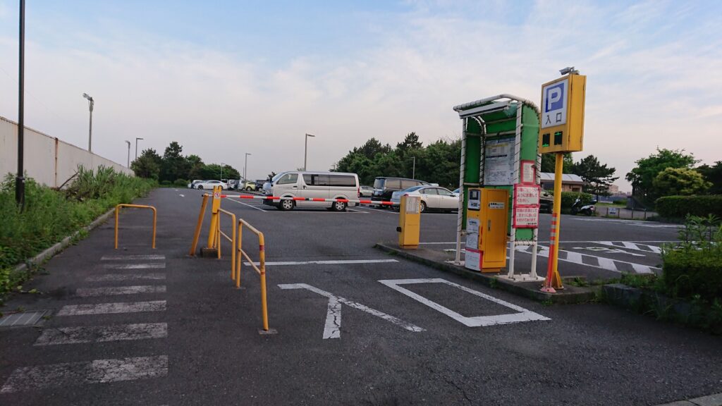 東扇島西公園の第二駐車場