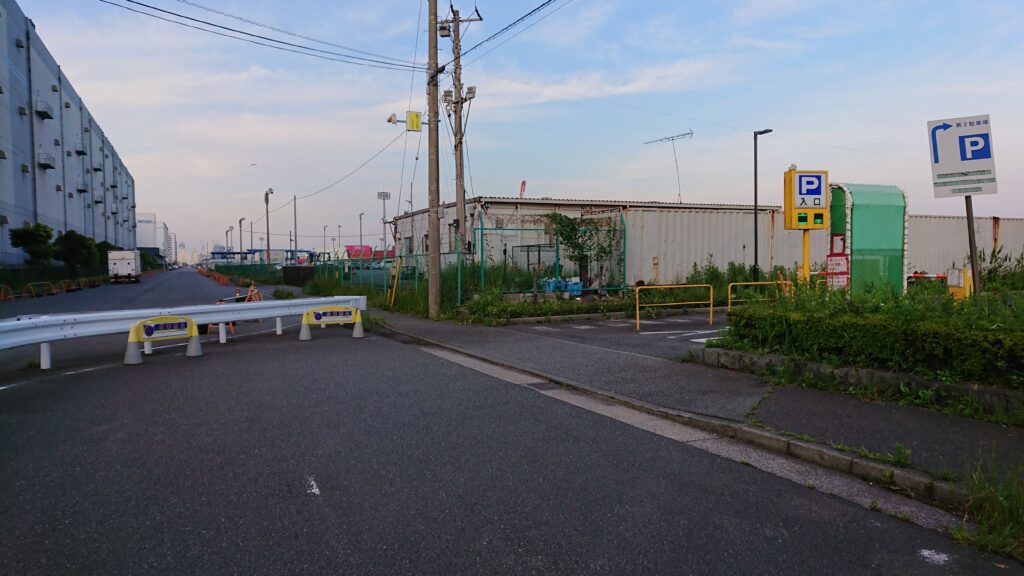 東扇島西公園の第二駐車場