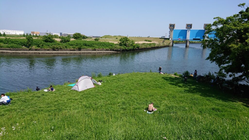 旧岩淵水門の中の島