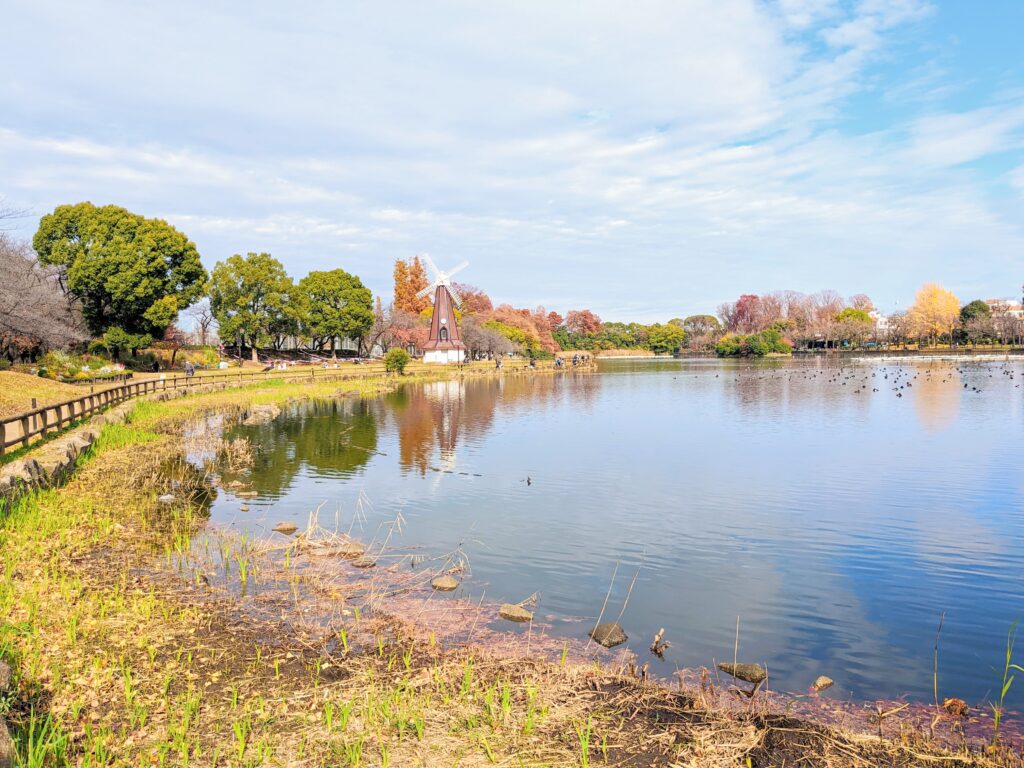 浮間公園のカキツバタの保護区域（釣り禁止）