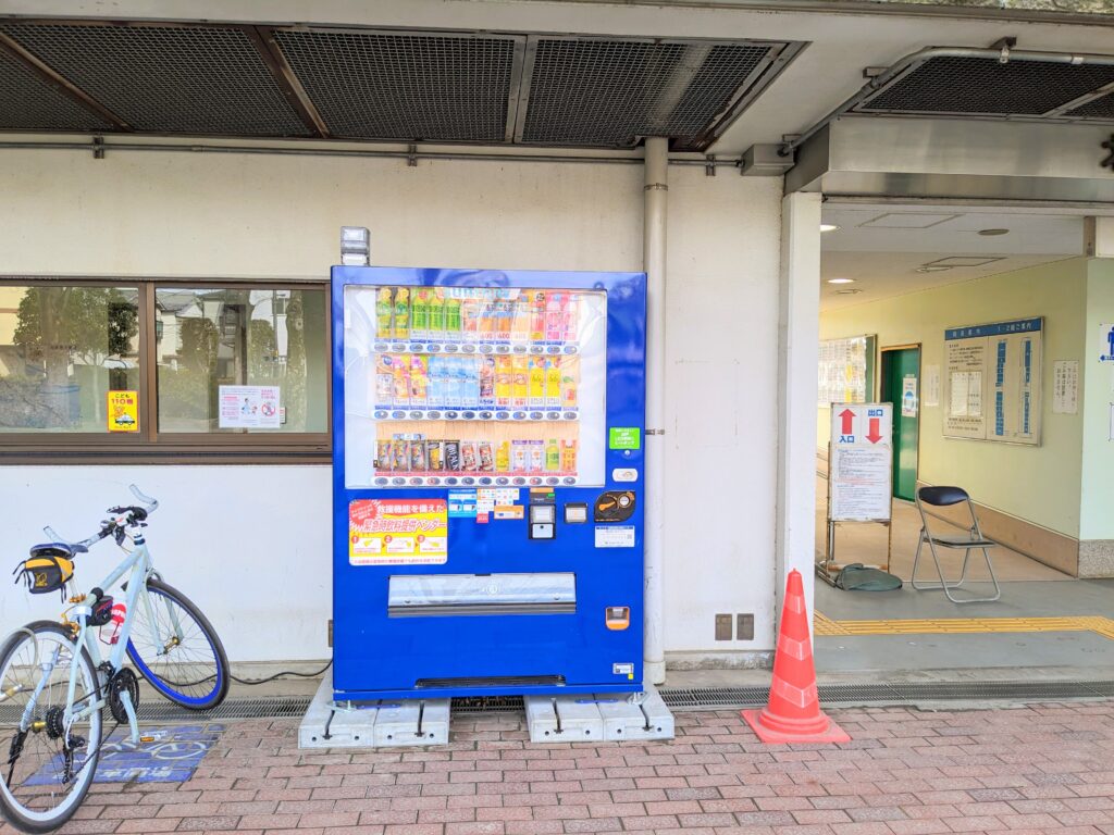 北運動場入口横の自販機