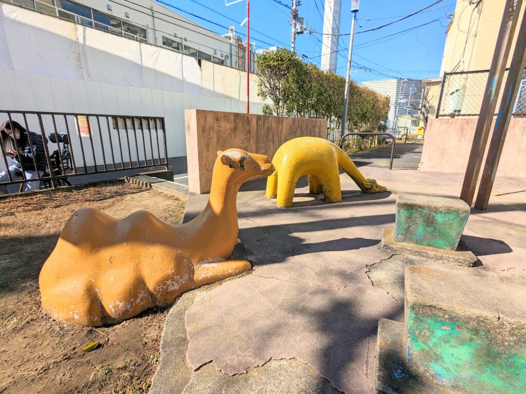 神谷3丁目児童遊園のラクダ