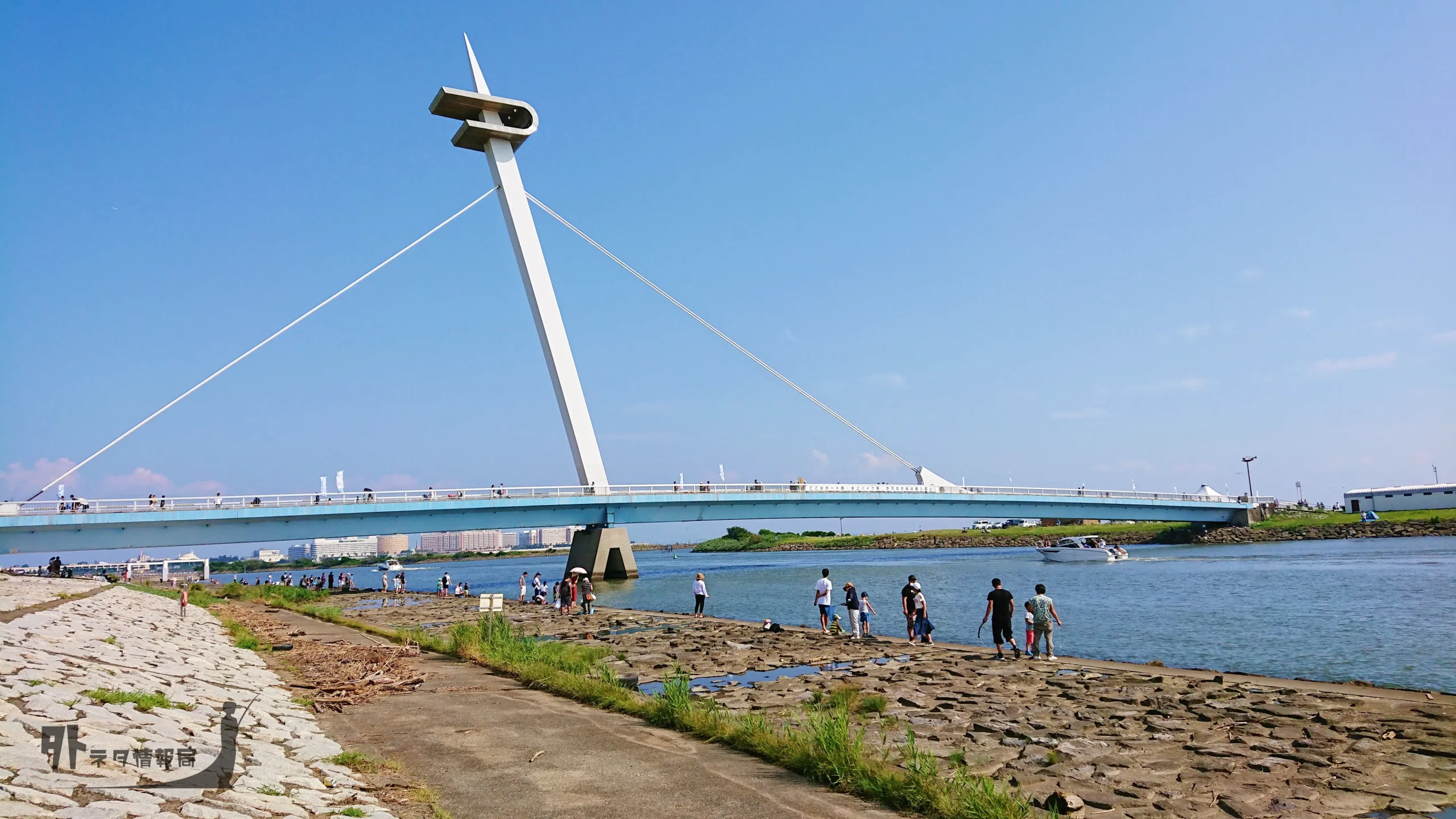 葛西臨海公園と葛西海浜公園を結ぶ渚橋