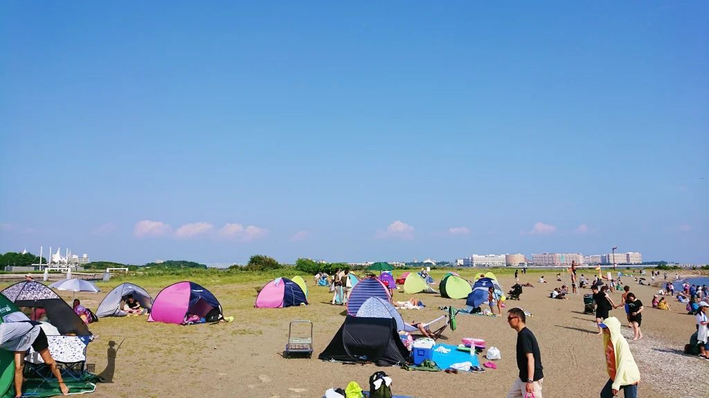 海浜公園の西なぎさのビーチ